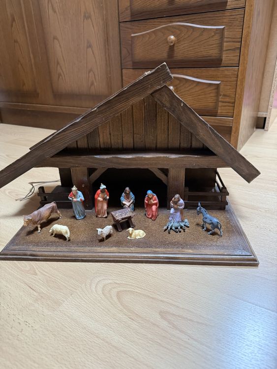 Presepe di Natale in legno, con figure e illuminazione🎄 (54)
