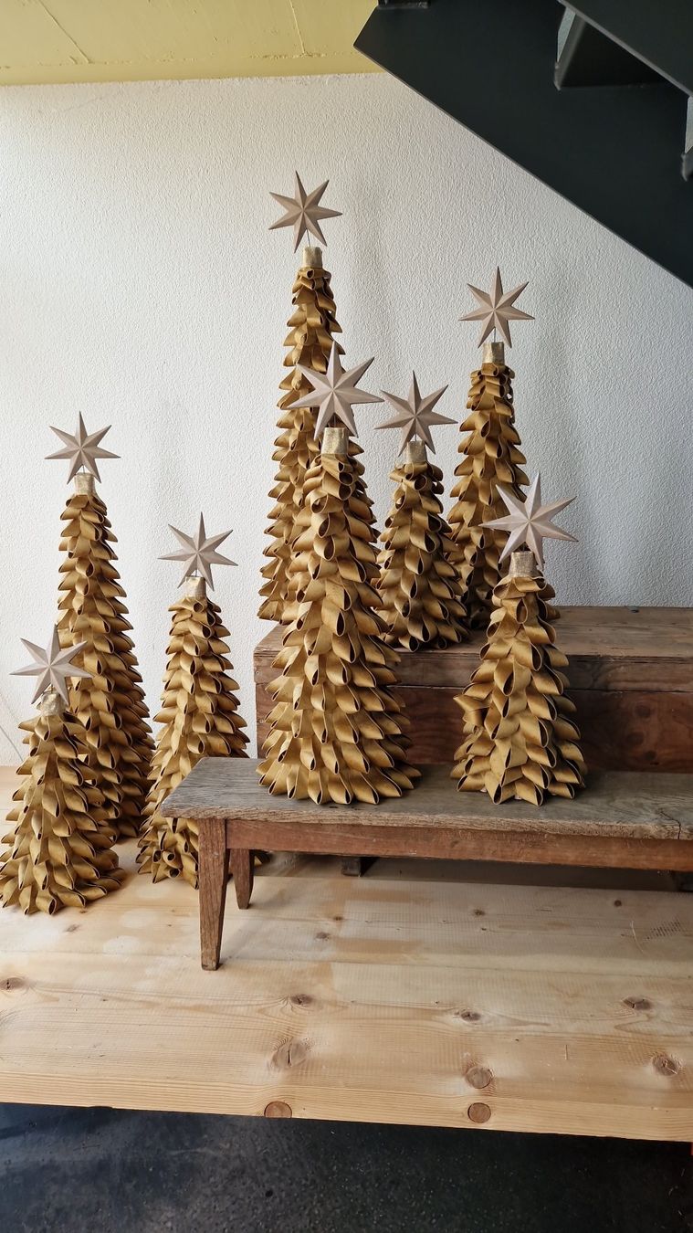 Albero di Natale in tessuto di velluto - oro. Incantato ogni casa! - Image 3