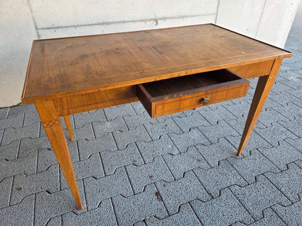Antico tavolo da salotto in legno con bella intarsio cassetto - Image 2