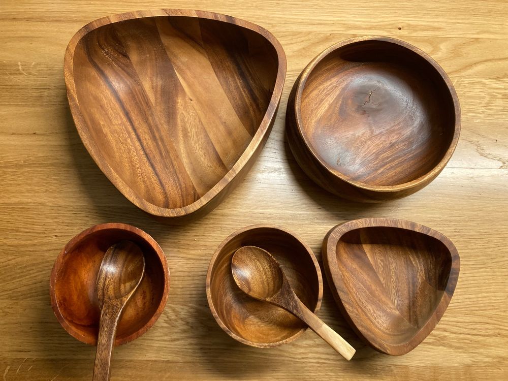 Set di ciotole in legno