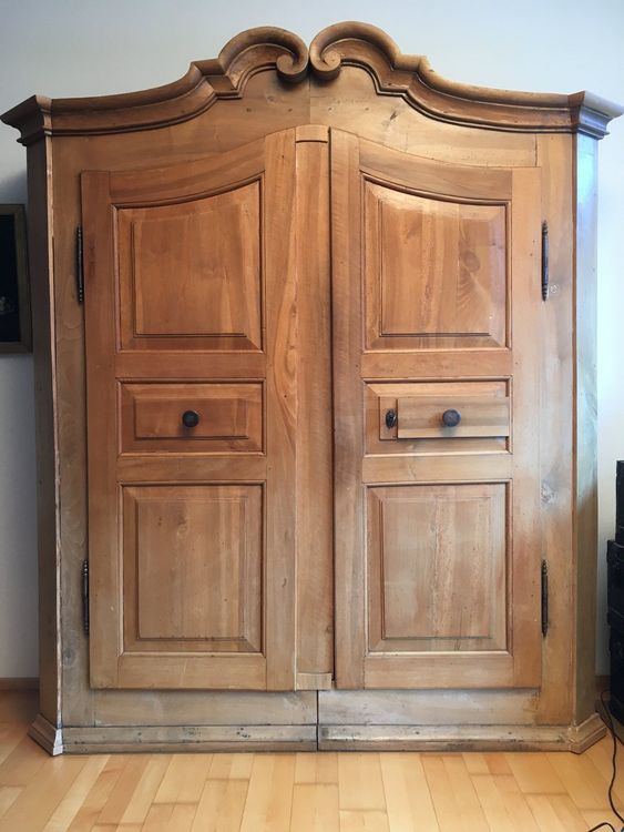 Scrigno antico, legno massiccio, look vintage, ottimo stato!