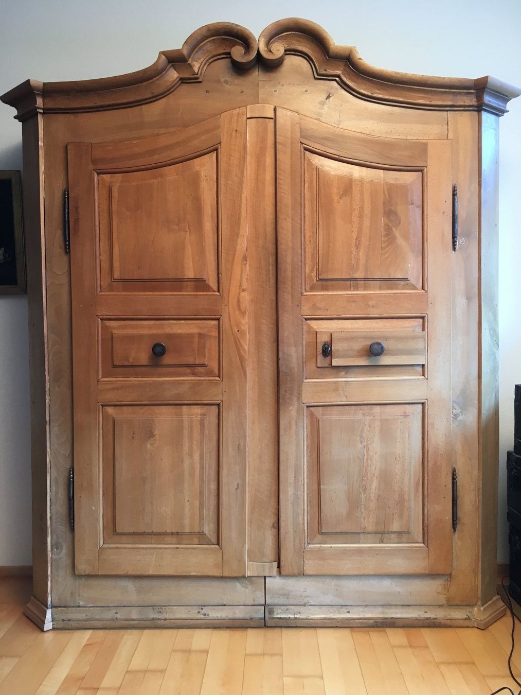 Scrigno antico, legno massiccio, look vintage, ottimo stato! - Image 1