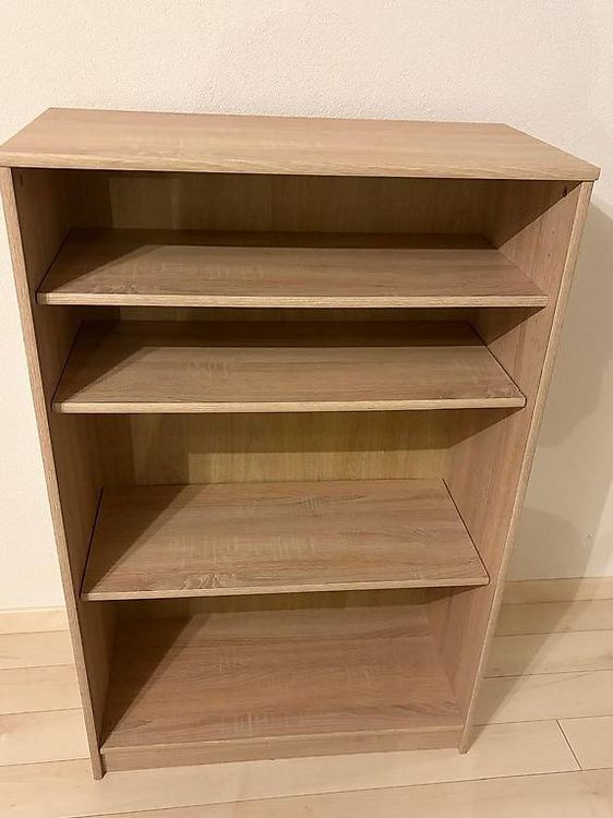 Biblioteca in legno funzionale
