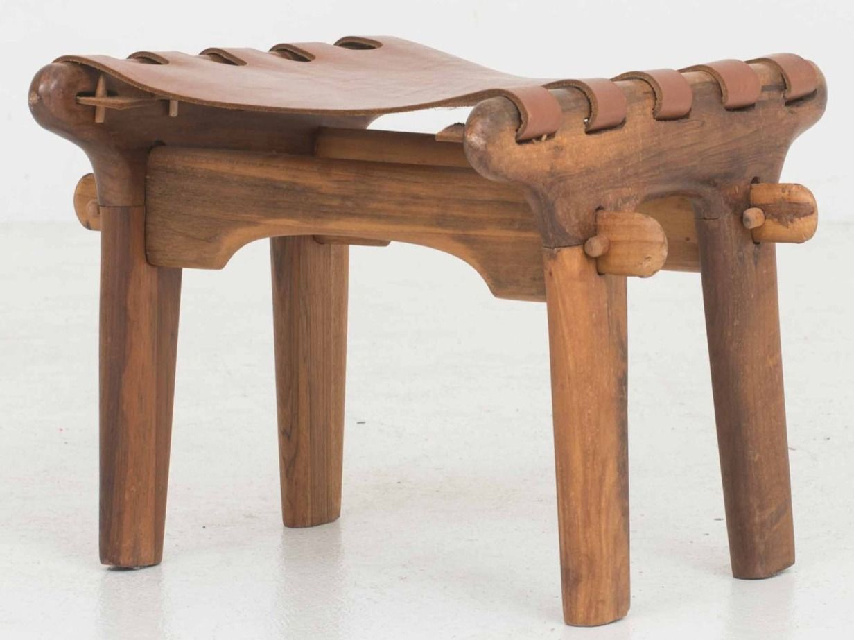 Muebles de Estilo Hocker di Angel Pazmino - Image 1