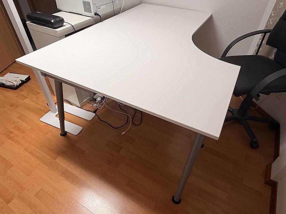IKEA scrivania ad angolo 160x120 cm