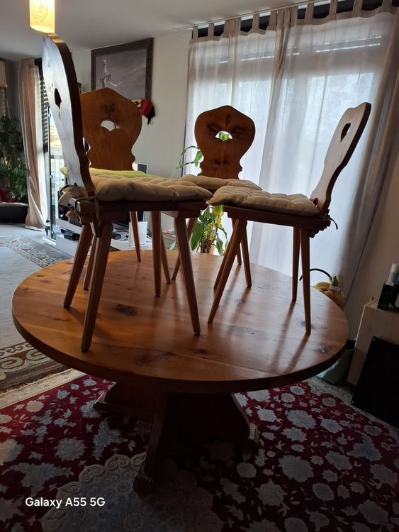 tabbb e Chaises da pranzo in legno massiccio, stile cam