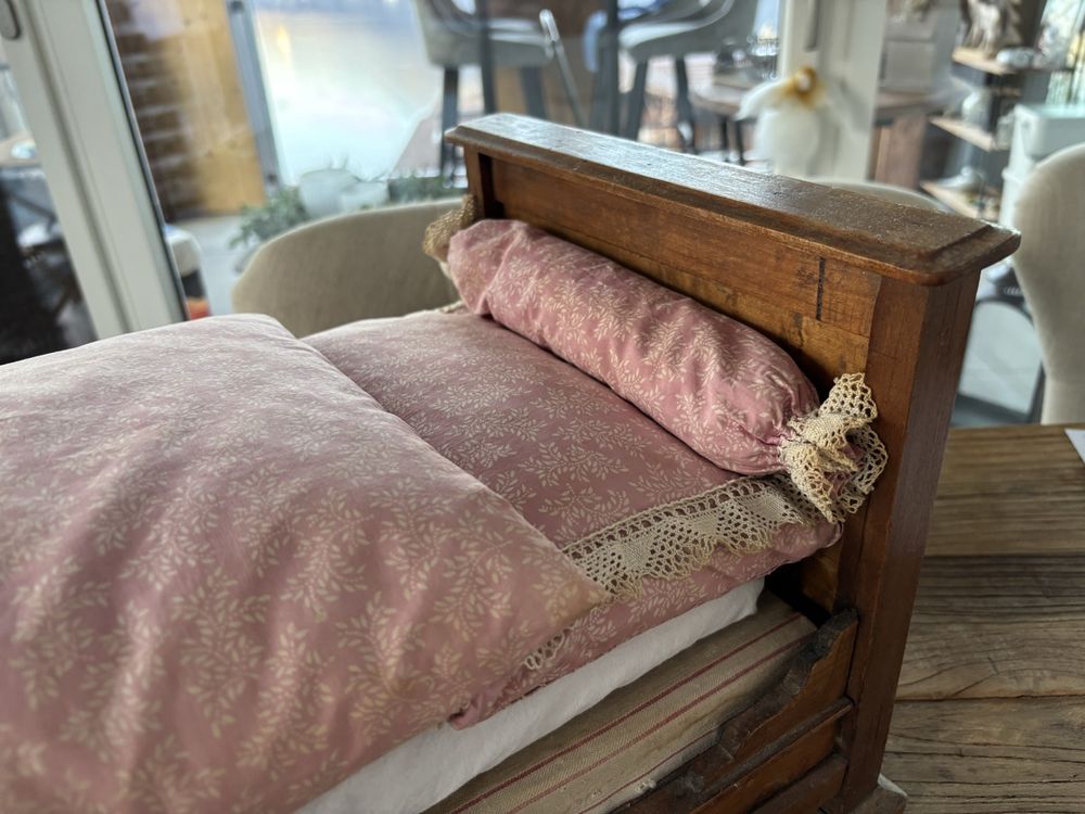 Antico letto per bambole - Image 2