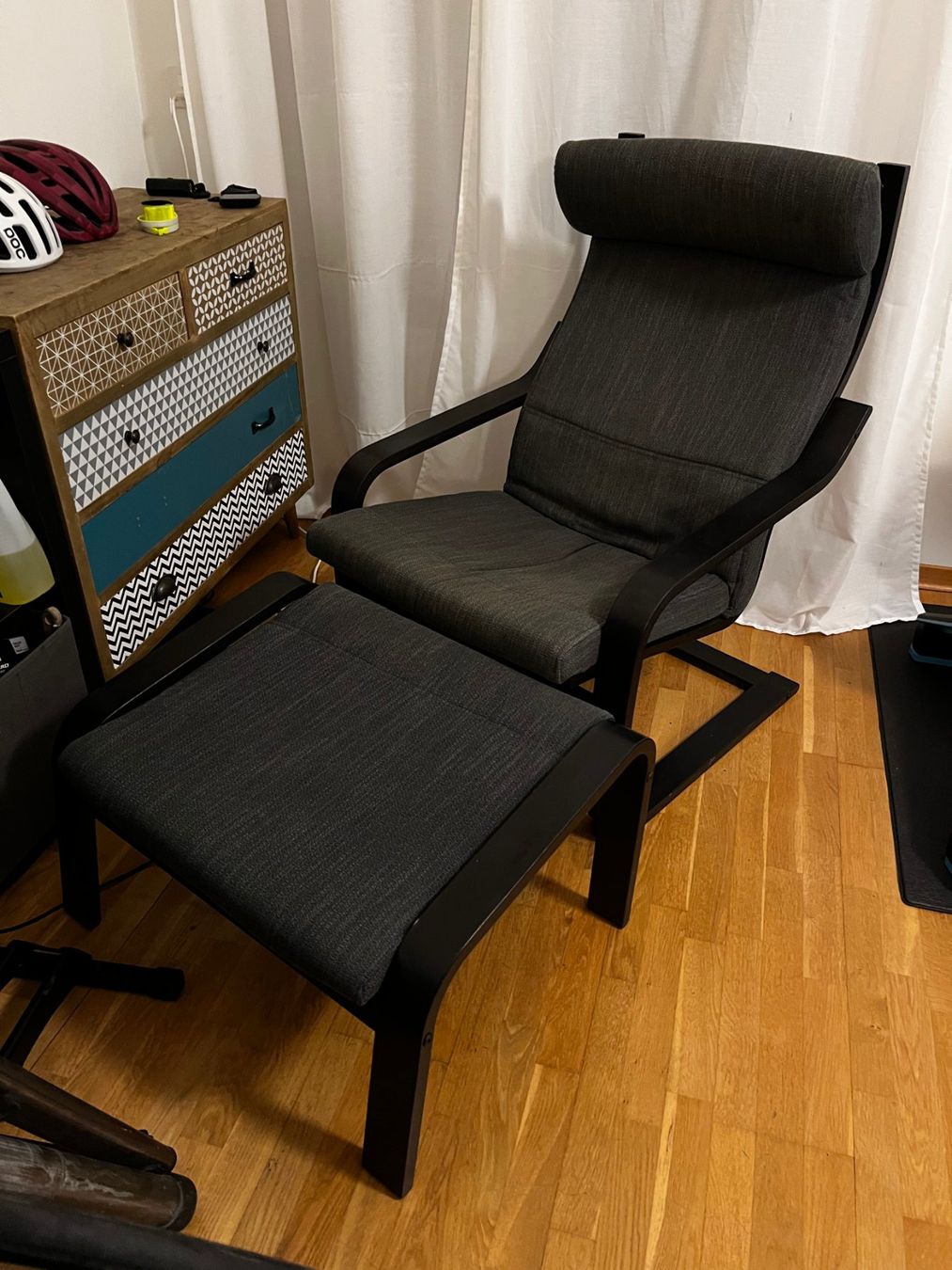 IKEA POÄNG Poltrona, marrone scuro/Hillared antracite - Image 1