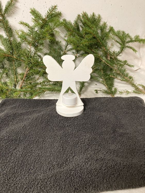 Angelo in legno bianco con LED Teelichterkerze