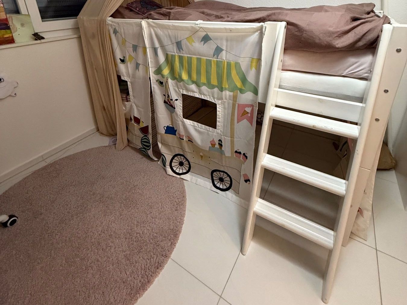 Letto a baldacchino con tenda, ottimo stato, ideale per una cameretta per bambini 🧸 - Image 1