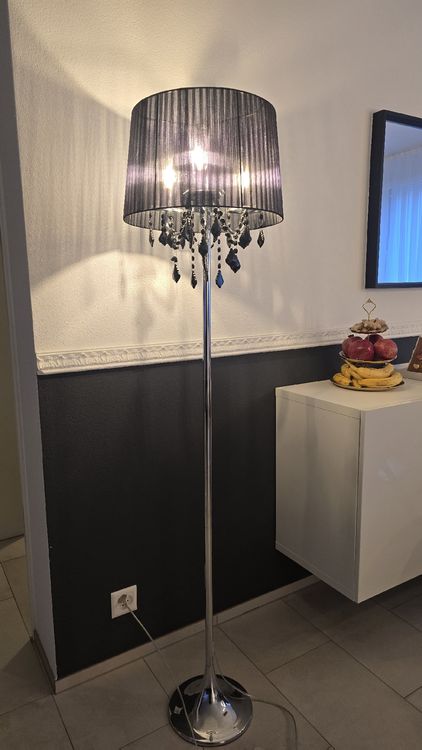 Elegante lampada da terra con cristalli - in buone condizioni!
