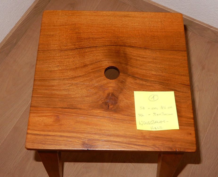 Taburetti antichi in legno di noce e di frutta - Image 2