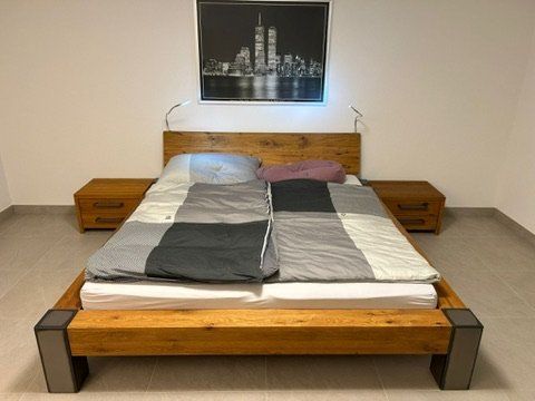 Letto in legno Hasena in quercia con comodini - Image 1