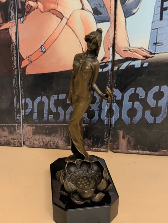 STATUETTA IN BRONZO DONNA GIOVANI COME CANDELARE TOP BRONZO