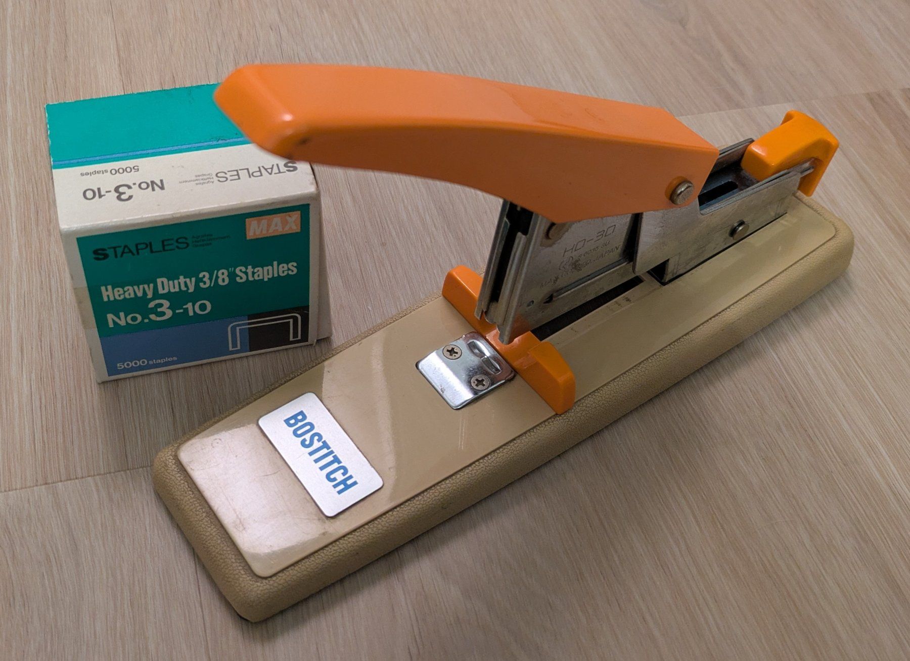 Bostitch HD3-D agganciatrice con agganciatori - Image 1