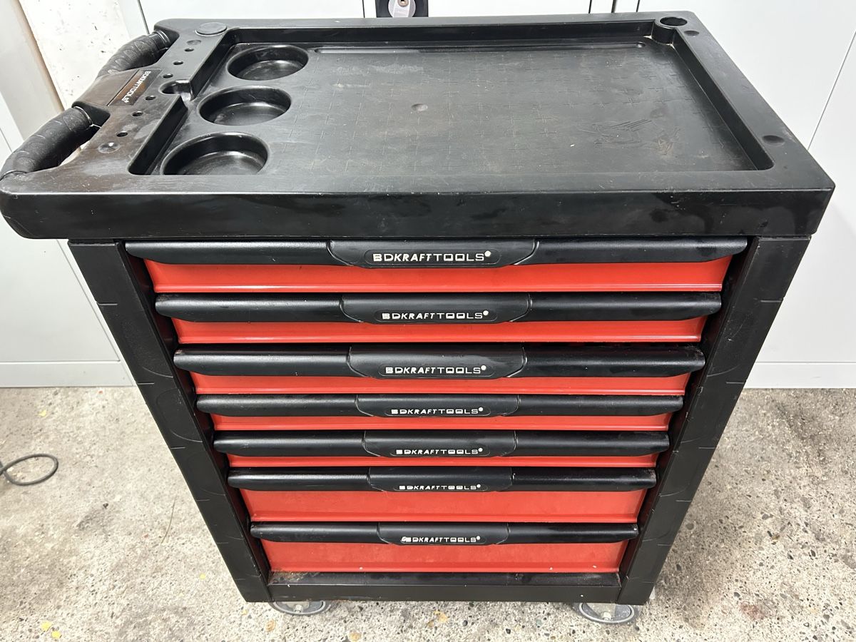 Carrelli per utensili riempiti di BD Kraftools - Image 1