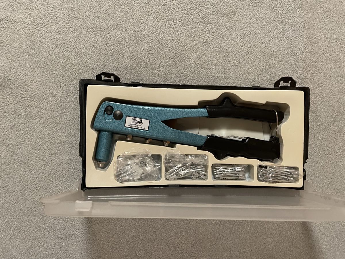 Pinza per rivetti nel baule, nuova, ottimo stato! (52) - Image 1
