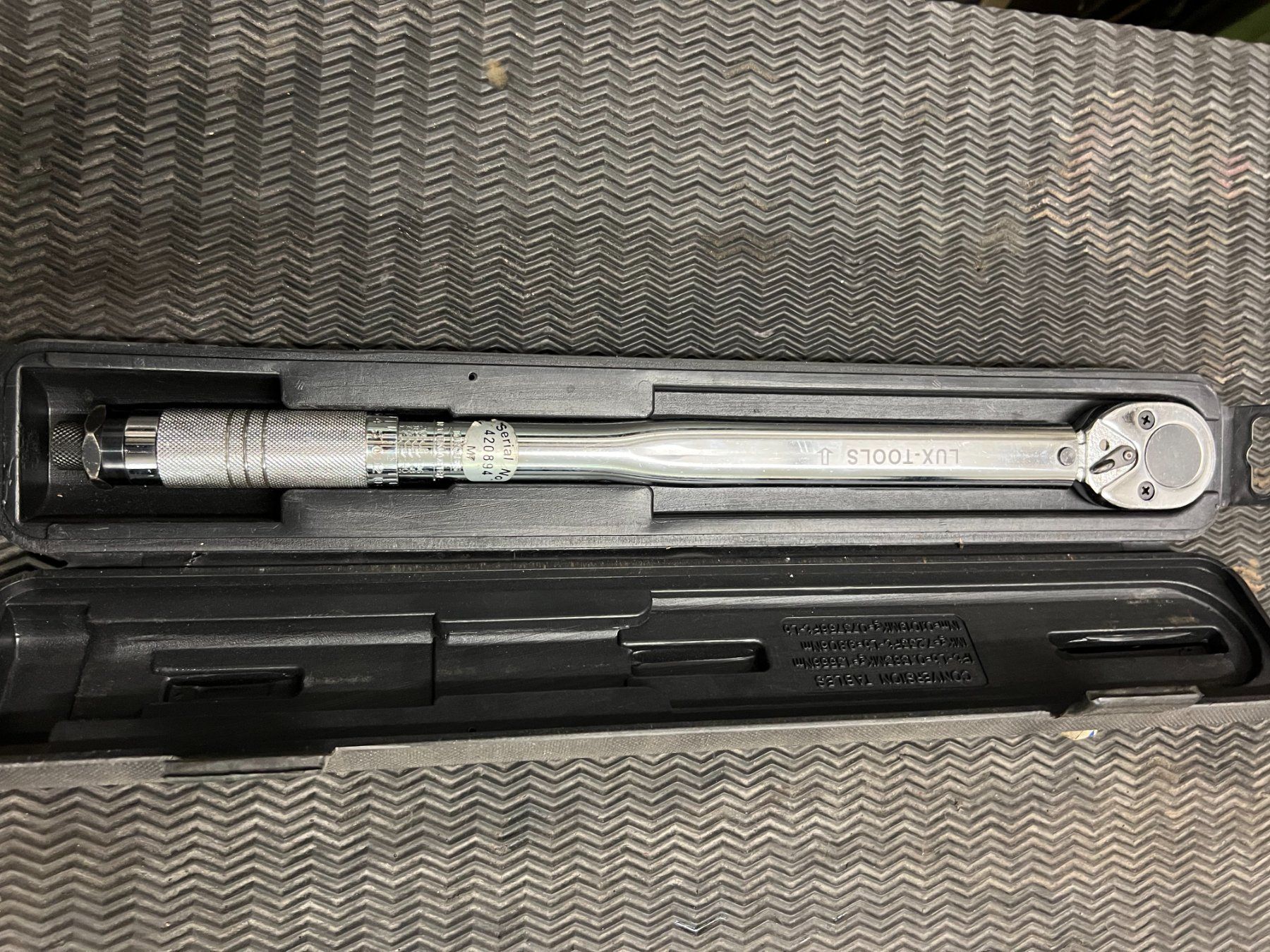 Chiavetta dinamometrica 1/2" 42-210 Nm Strumento per auto - Image 3