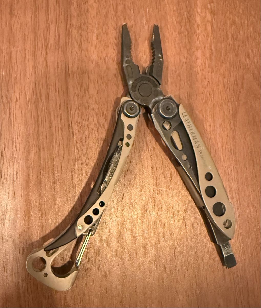 Multistrumento Leatherman Skeletool - Image 1