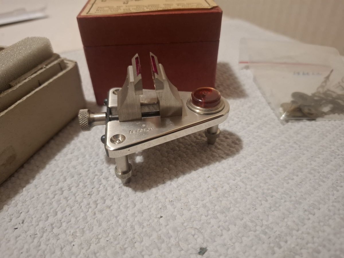 Vecchio set di strumenti per orologiai Revell, vintage, completo - Image 3