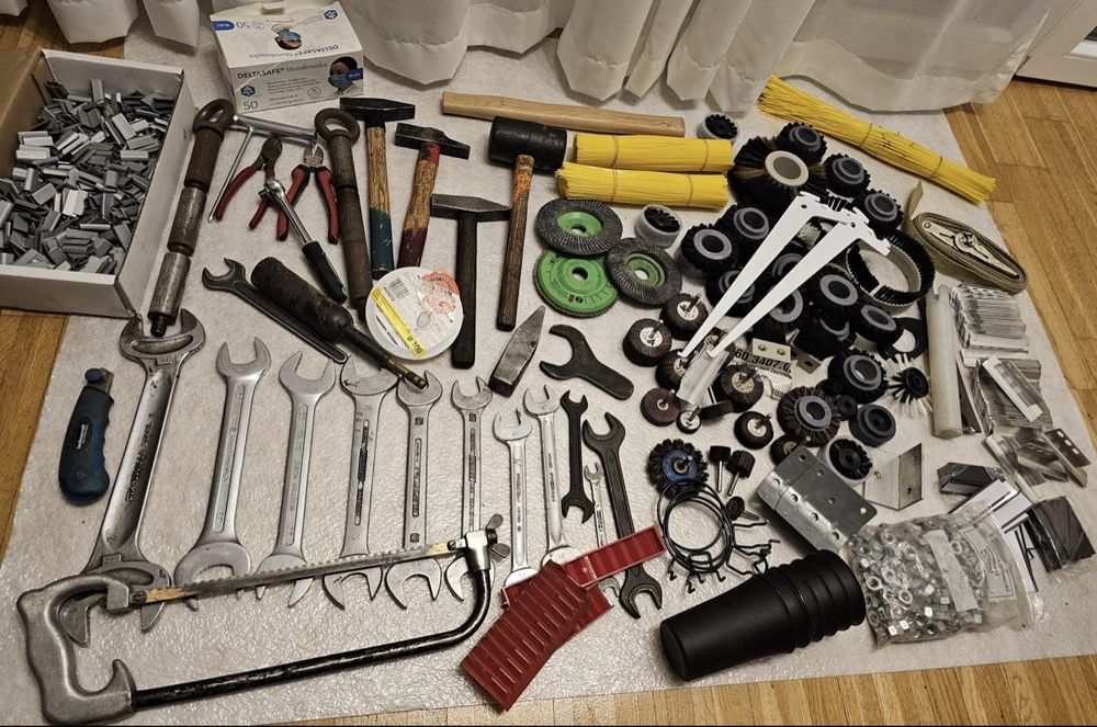 Set di strumenti, scioglimento di officina!