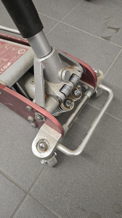 Kraftwerk car jack, 2500kg, good condition - Image 2