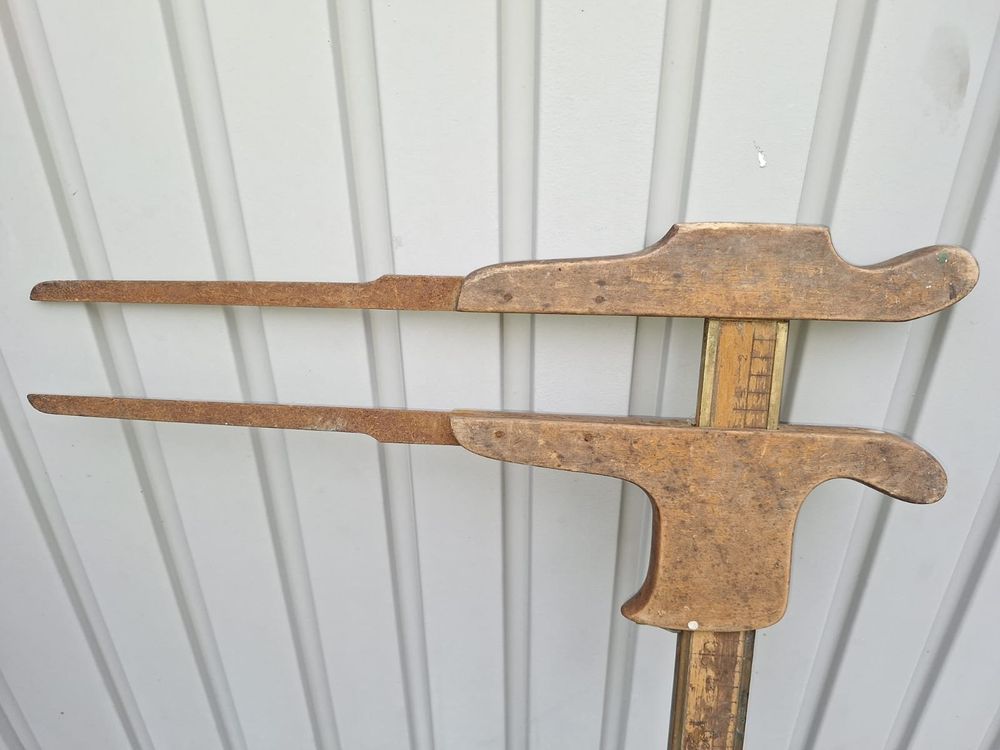 Vecchio utensile per falegnami, misurazione dello spessore del legno, vintage - Image 2