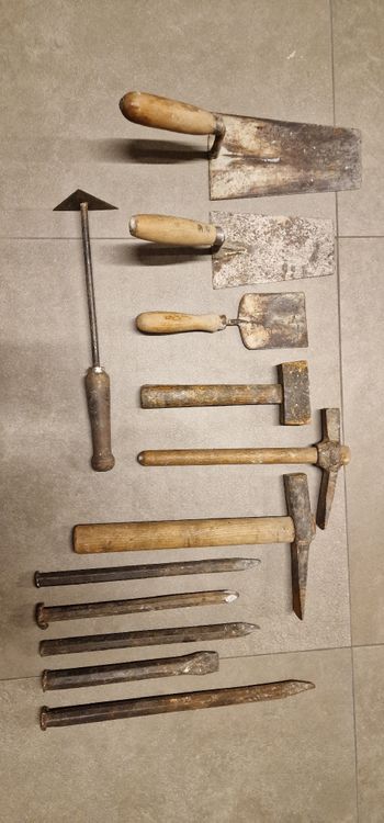 Set di utensili Maurer. Strumenti restposten