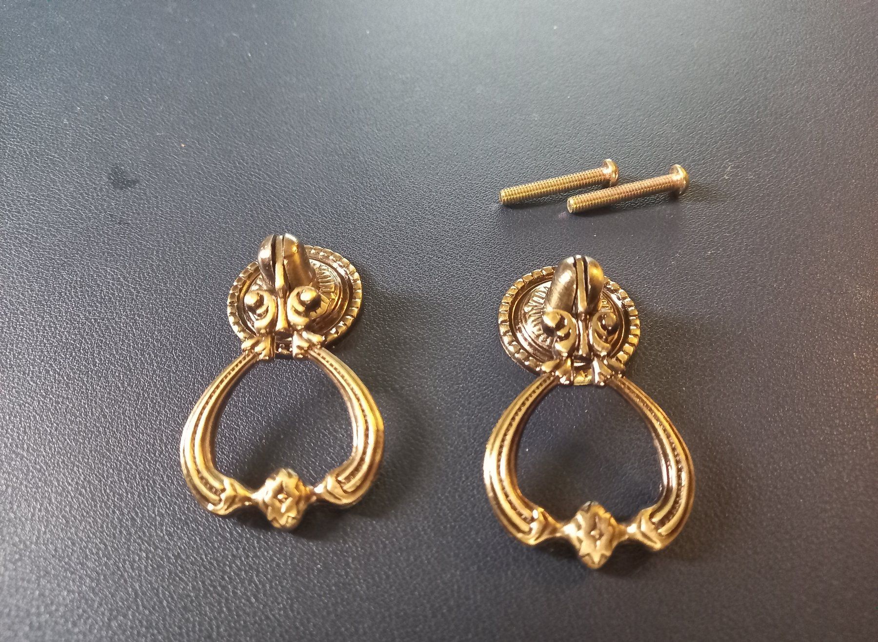 8x Maniglia in stile antico per mobili / Poignée style antique - Image 1
