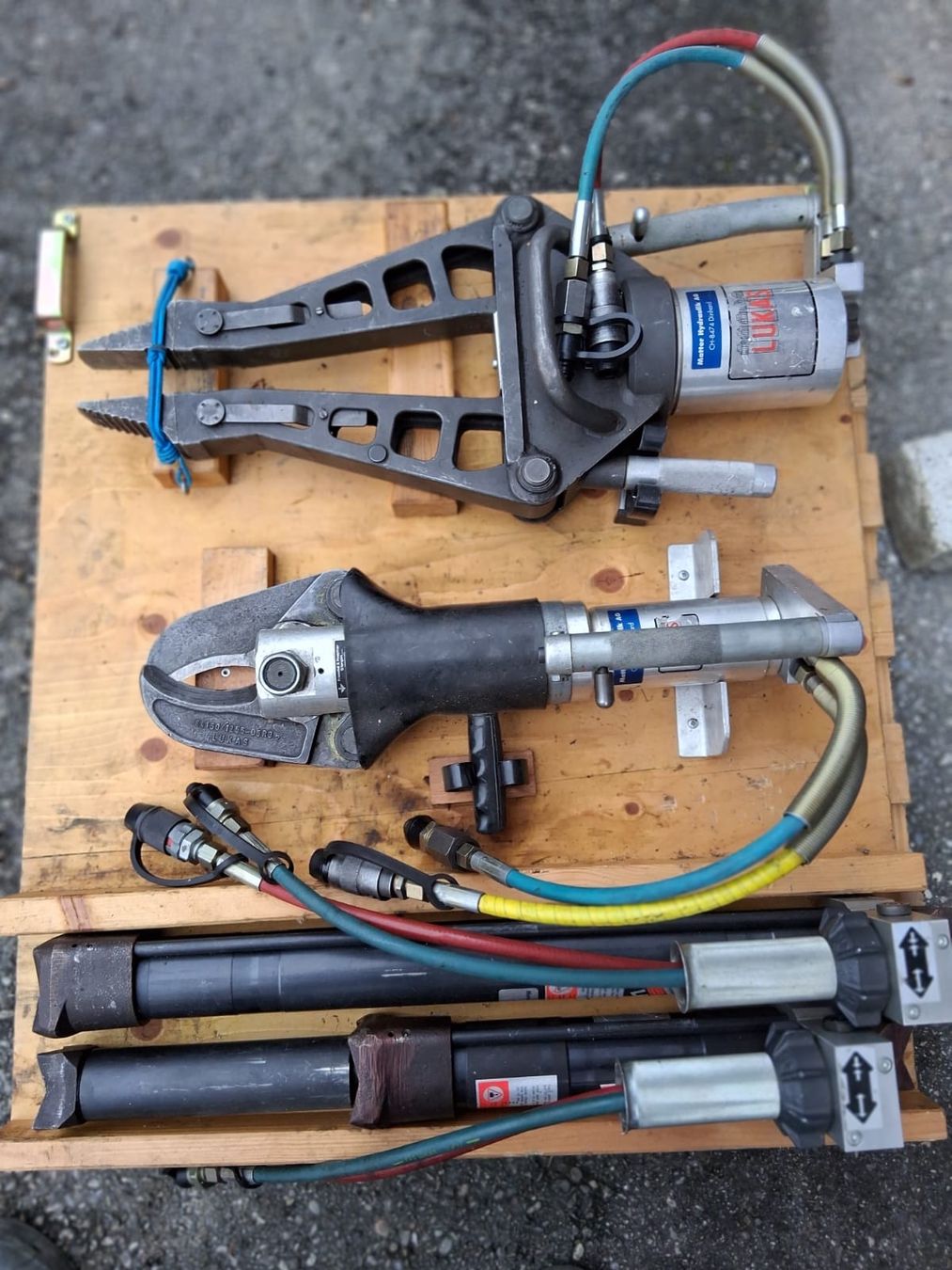 Spreitzer /Zange / Zylinder / Hydraulisch mit Benzinmotor - Image 1