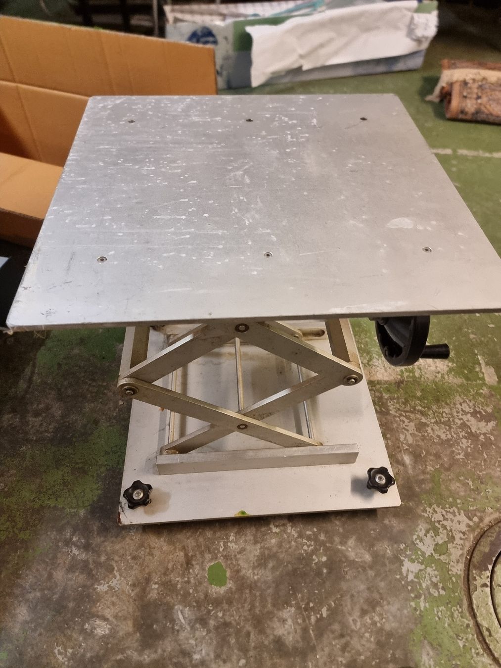 Alzata a tavola regolabile in altezza, tavola a sollevamento a forbici, ottimo stato! - Image 1