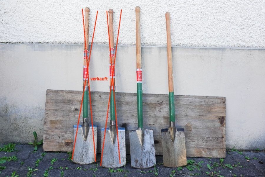 Spatulas / shovels for garden or construction site in top condition!