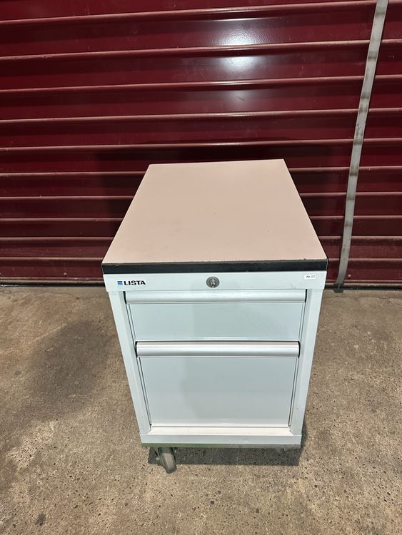Pannello di contenimento n. 22 / Cassetti/ Carrello da officina