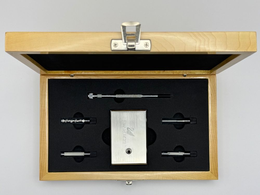 Swarovski Uhren Werkzeug Set Box Batterie Uhrmacher