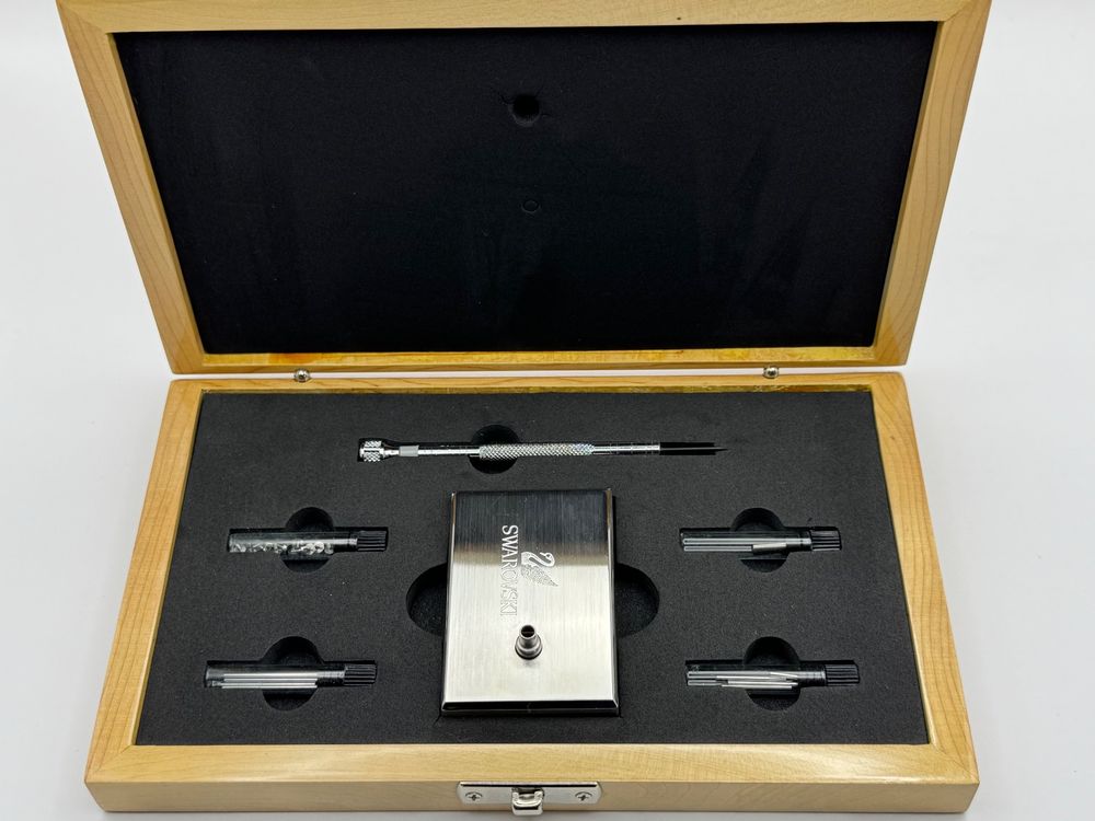 Swarovski Uhren Werkzeug Set Box Batterie Uhrmacher - Image 2
