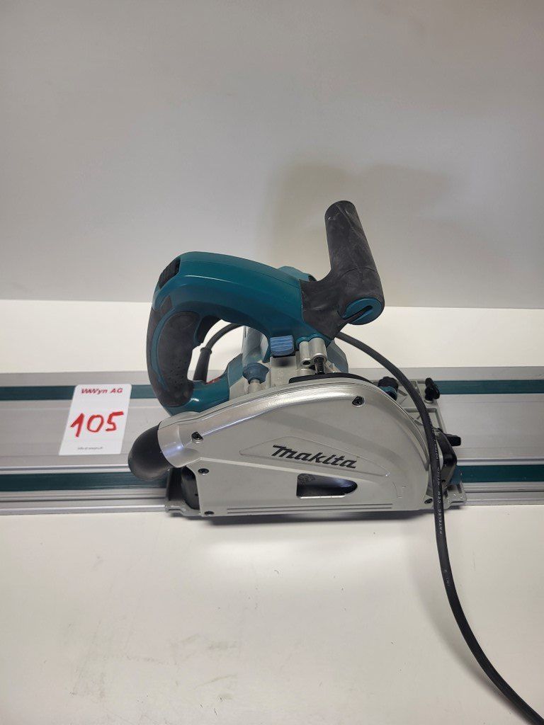 Taglio a mano Makita (Lotto 105) Ubicazione 3944 Unterbäch - Image 1