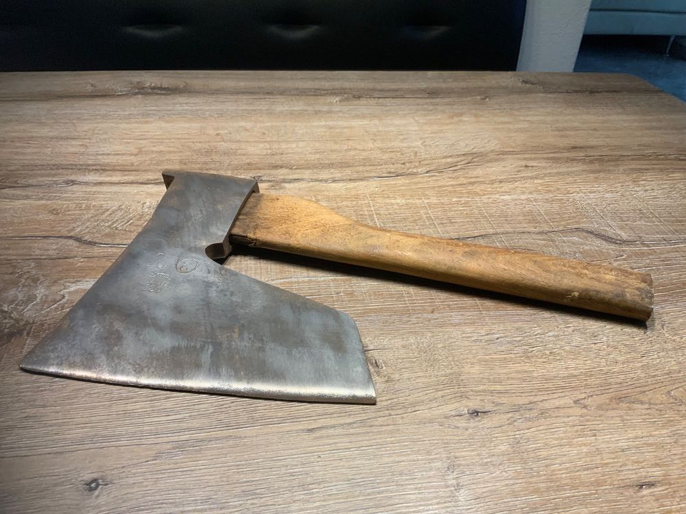 Vecchio coltello da macellaio