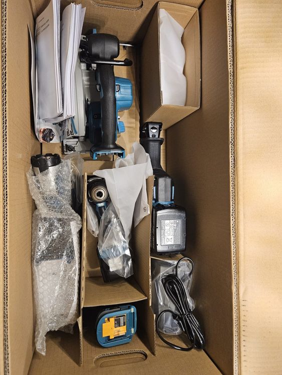 Makita Cordless Combo Kit, - Image 2