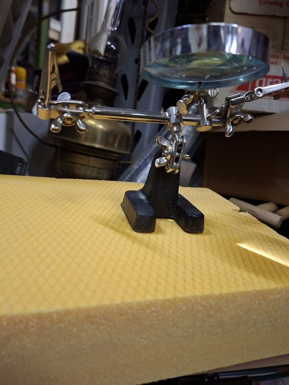 Aiuto per il bricolage con lente e pinze - Ideale per la costruzione di modelli! - Image 2