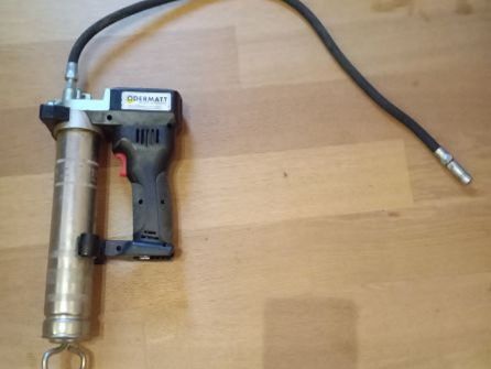 Pressa per grassi a batteria - Image 3