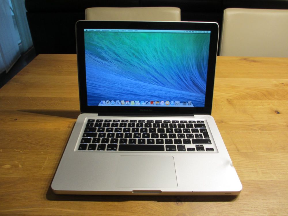 MacBook Pro - Image 2