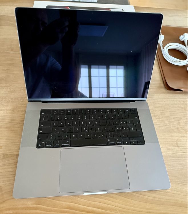 Macbook Pro 16, 32GB, 2TB SSD, Apple M1 24-Core, ottimo stato - Image 2