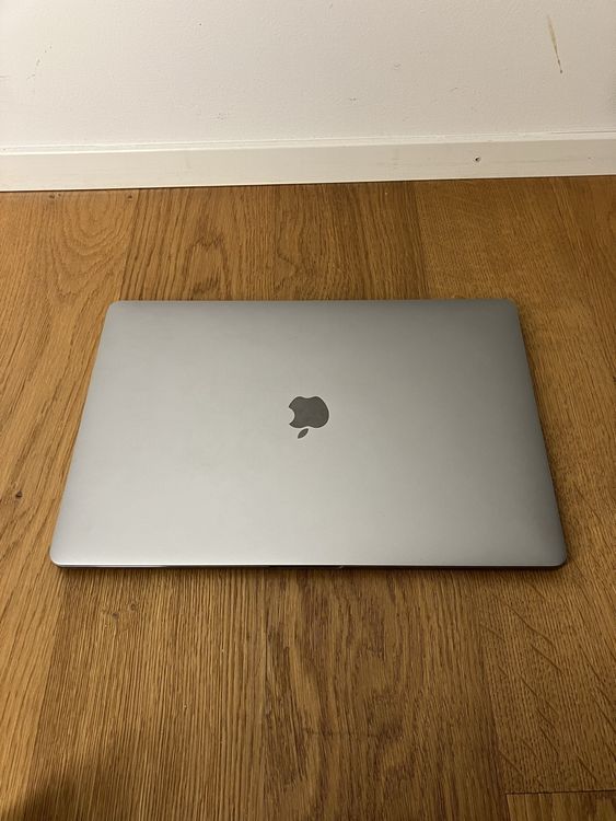 MacBook Pro da 15 pollici, schermo con contatto oscillante - Image 2