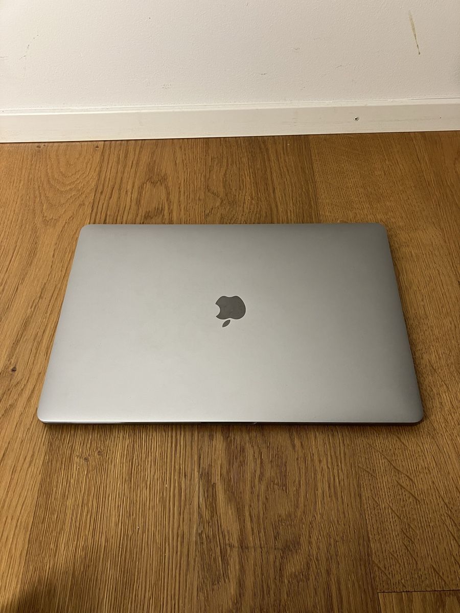 MacBook Pro da 15 pollici, schermo con contatto oscillante - Image 3