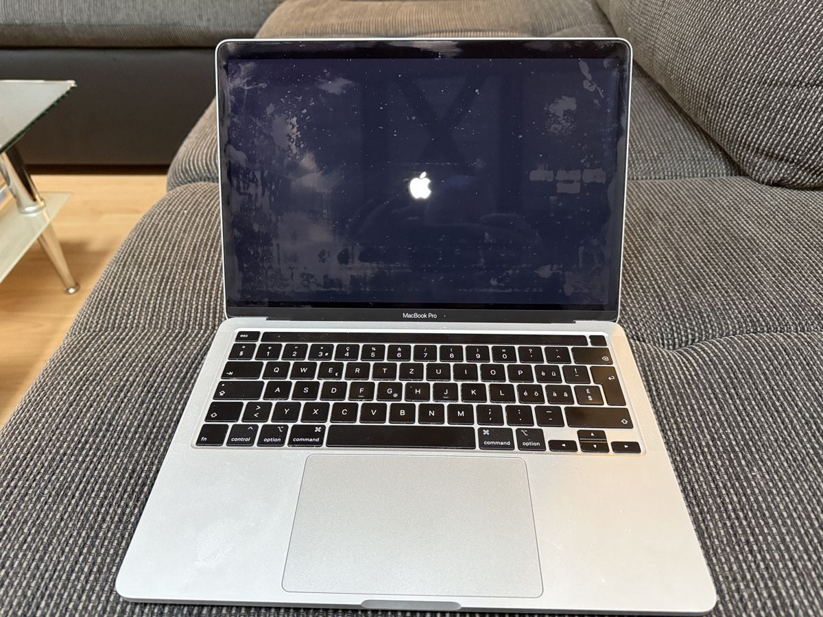 MacBook Pro 13" - Image 3