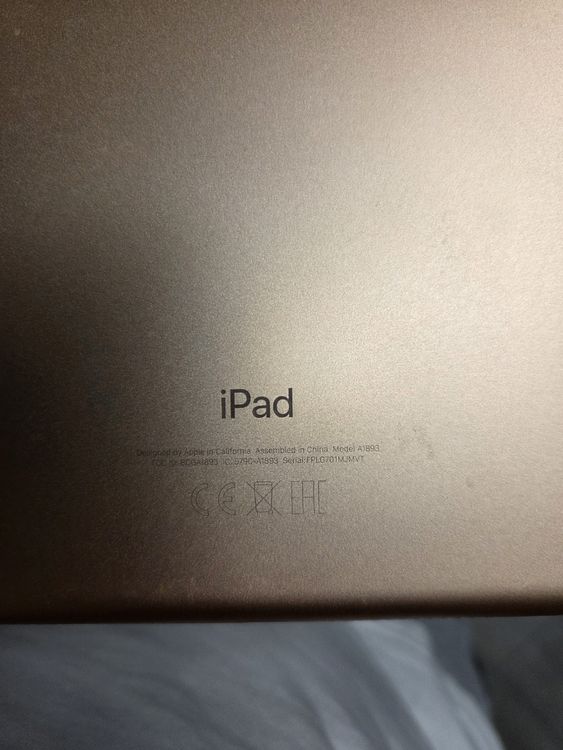 Apple iPad A1893 - Image 2