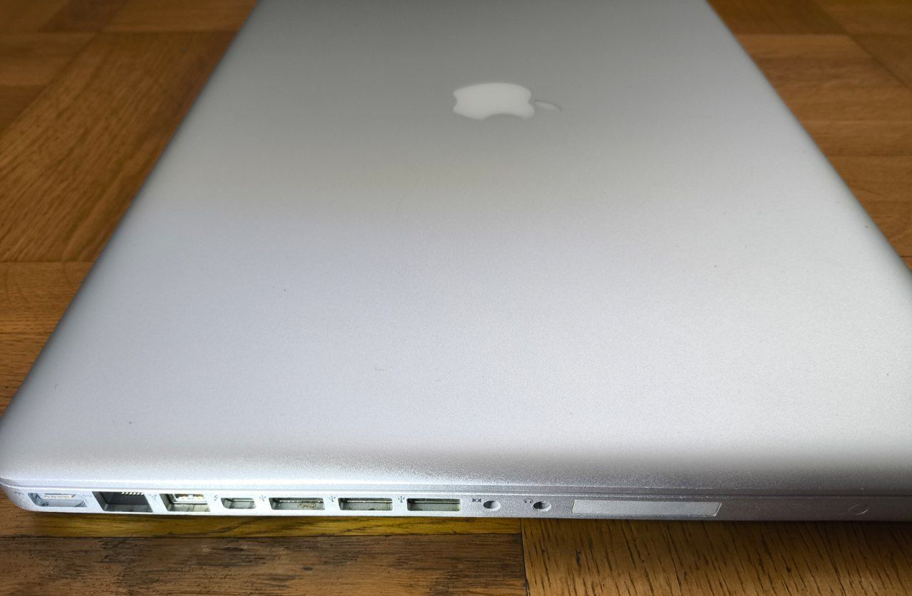 MacBook Pro 17" mid 2010 - Guter Zustand - Image 1