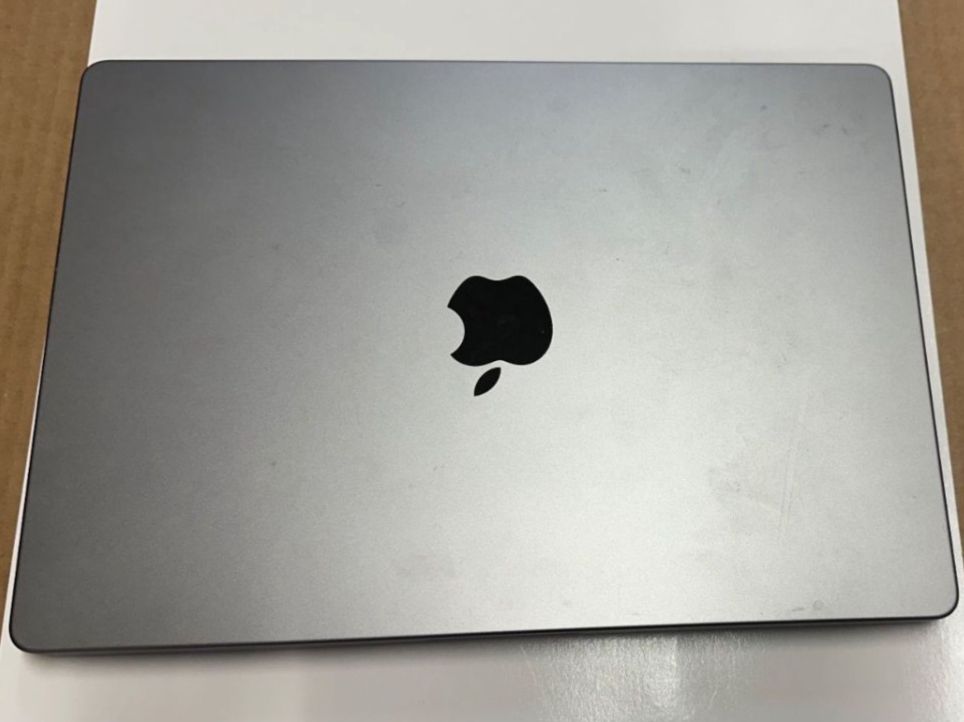 Super MacBook Pro 14" CTO (Early 2023), 32GB RAM, 512GB SSD - Image 2