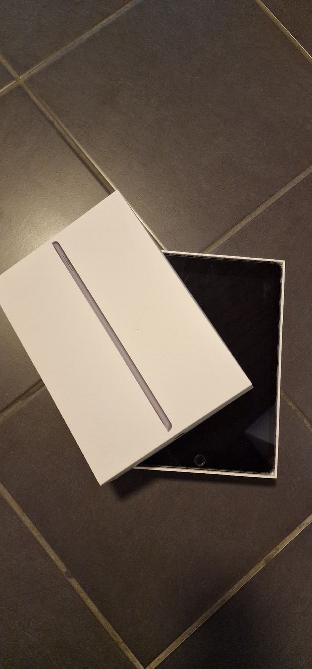 Apple iPad 9. Generazione, 64 GB, Wi-Fi, ottimo stato! - Image 1