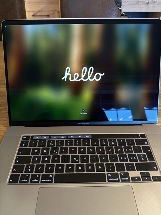 Macbook Pro 16" i9 16GB 1TB SSD